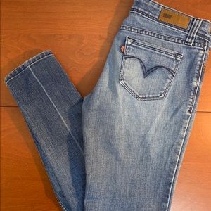 5/$40 SALE Levi Demi Curve Skinny Jeans